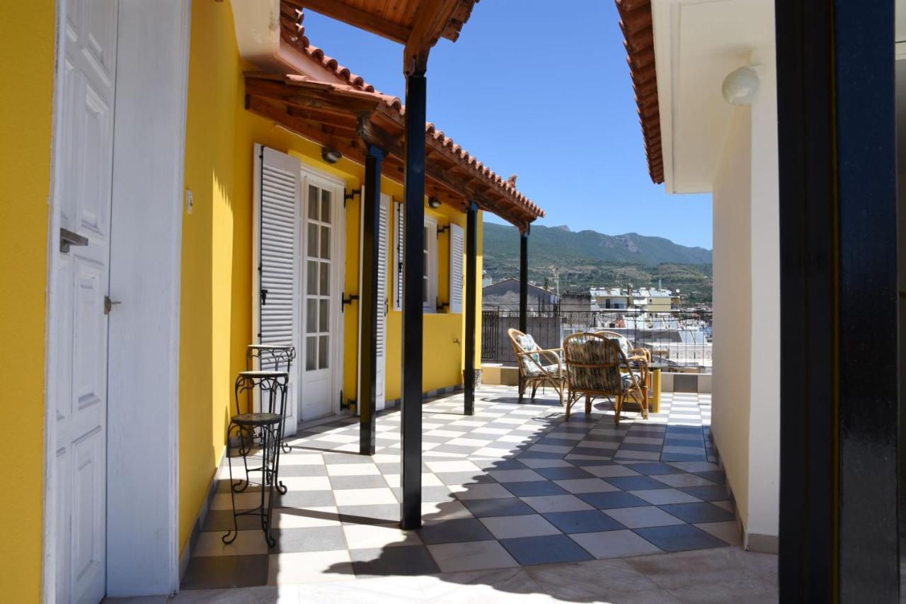 The Yellow Art Home Kalamata Bagian luar foto