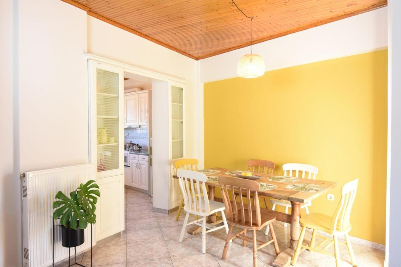 The Yellow Art Home Kalamata Bagian luar foto
